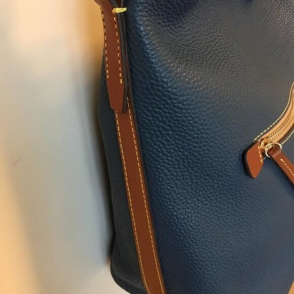 Dooney & Bourke Pebble Grain Camden Hobo Shoulder Bag Navy Blue NWOT - Picture 3 of 12